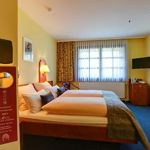 Elbinsel Free Parking 3*, Amburgo Germania